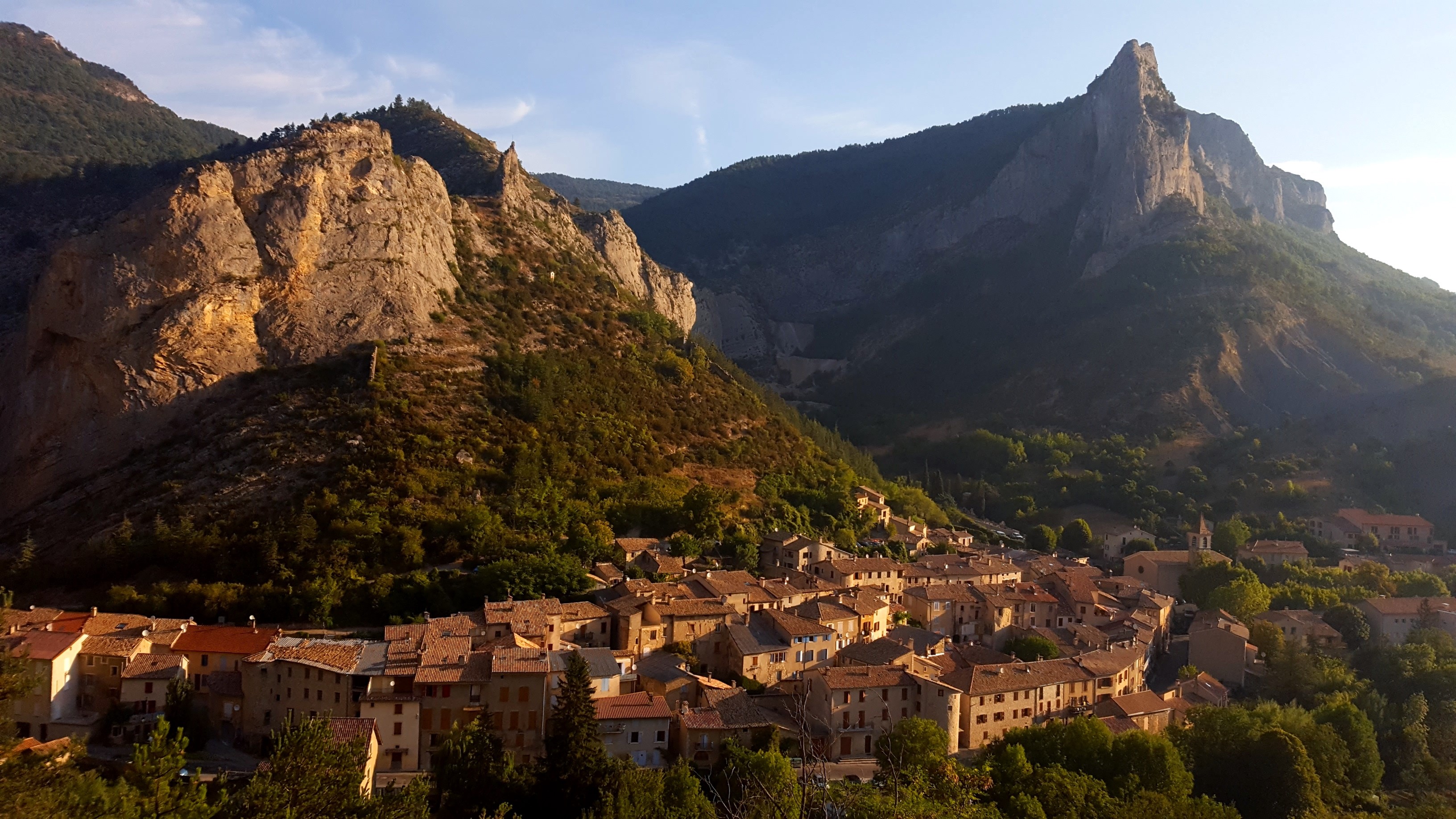 Stage d’escalade en falaise pour les adultes